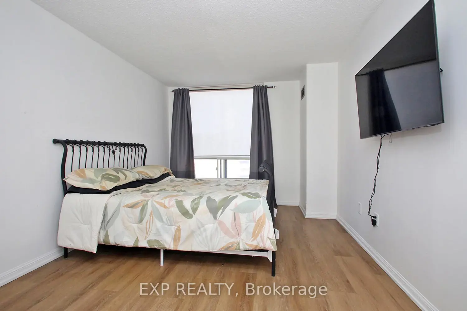 3 Hickory Tree Road 606 photo 5