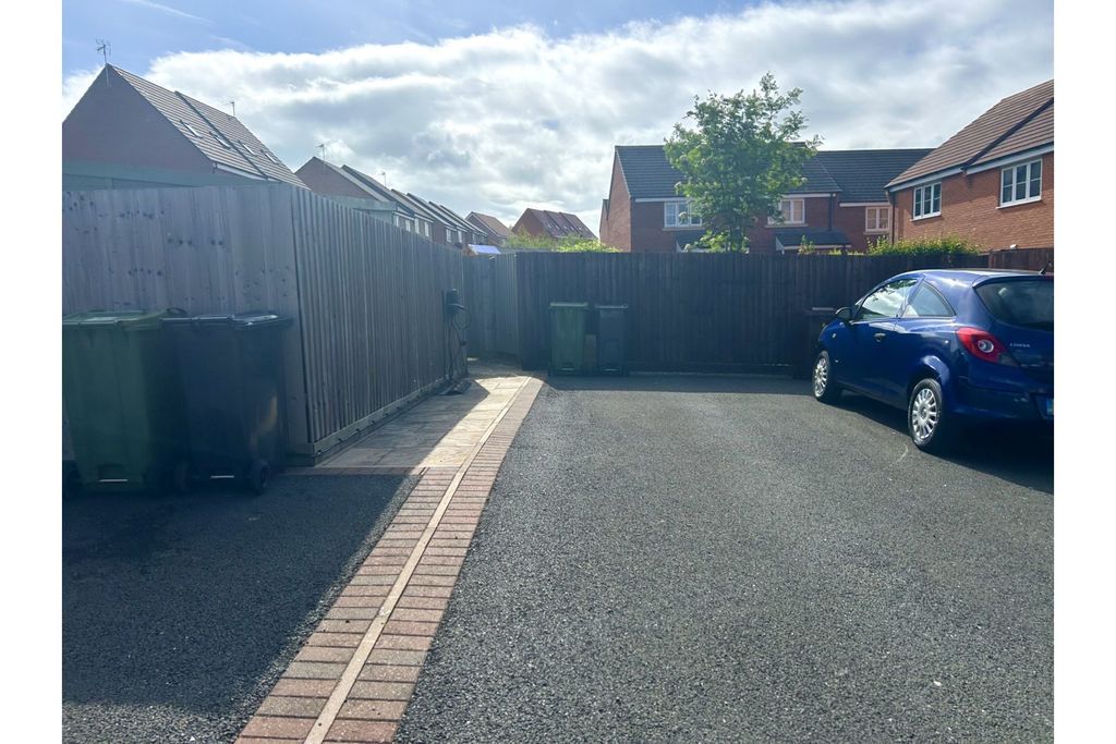 Additional image 16 of 2 bed end terrace house for saleField Edge Drive, Loughborough LE12