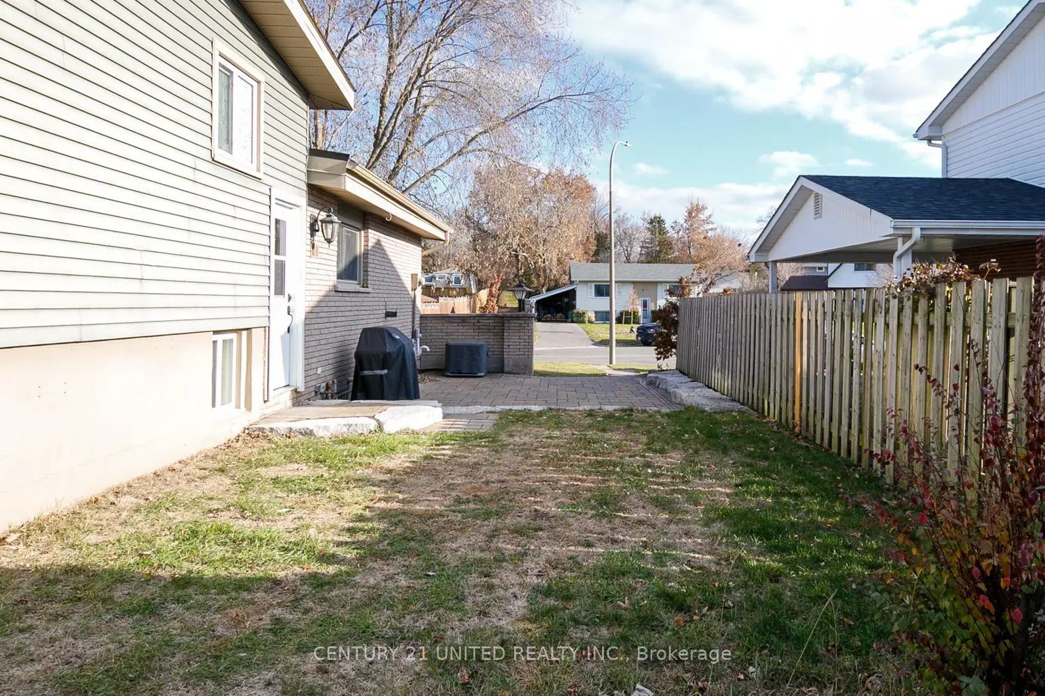 Additional image 18 of 1002 Albany Court