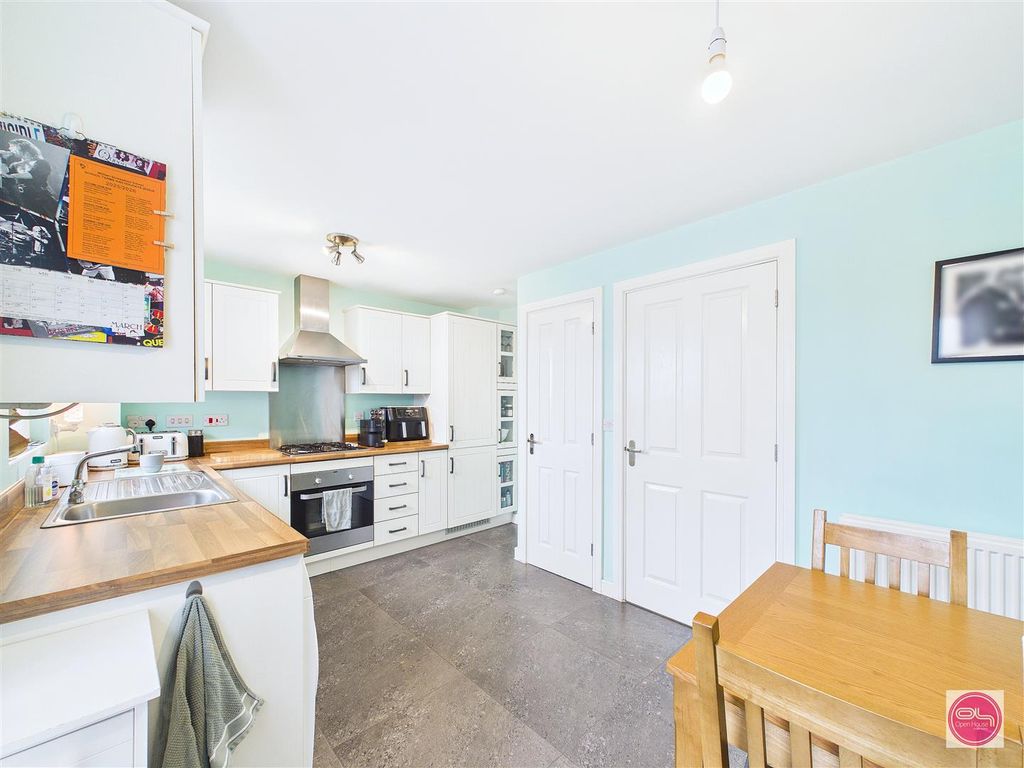 Additional image 4 of 3 bed detached house for saleCascade Close, Burton-On-Trent DE14