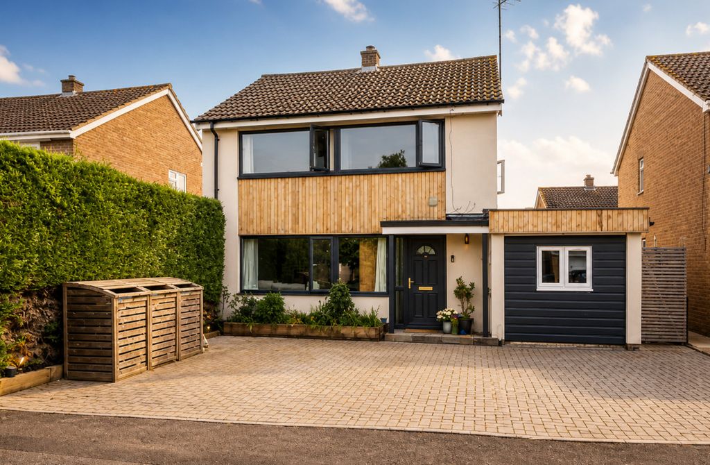 4 bed detached house for saleWardour Place, Melksham SN12