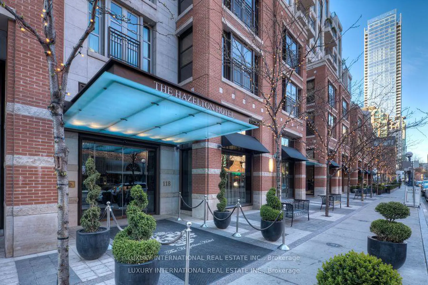 118 Yorkville Avenue 703