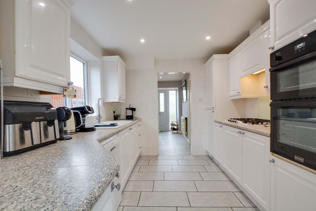 Additional image 8 of 3 bed semi-detached house for saleWinslow Drive, Wigston, Leicester LE18