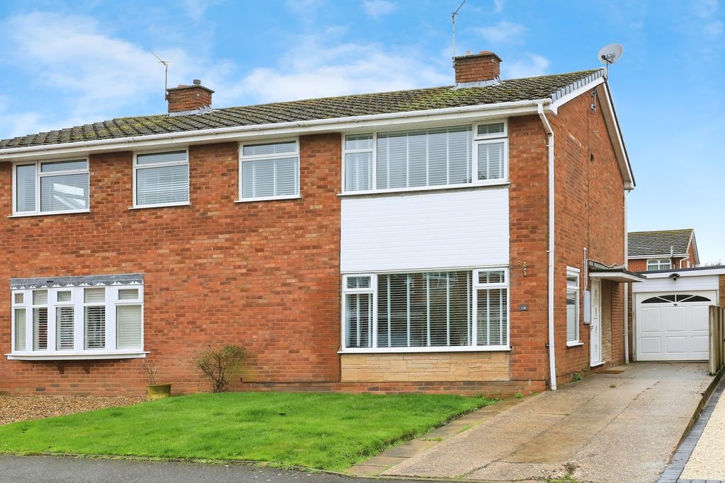 3 bed semi-detached house for saleSherborne Gardens, Codsall, Wolverhampton, Staffordshire WV8