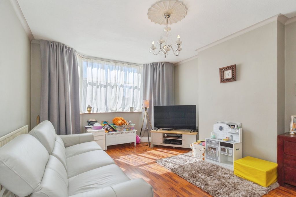 Additional image 8 of 4 bed semi-detached house for saleWestleigh Avenue, Leicester LE3