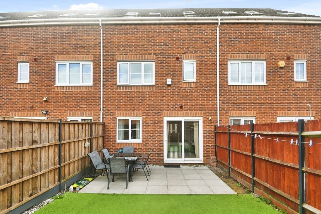Additional image 18 of 4 bed terraced house for saleTame Close, Wilnecote, Tamworth B77
