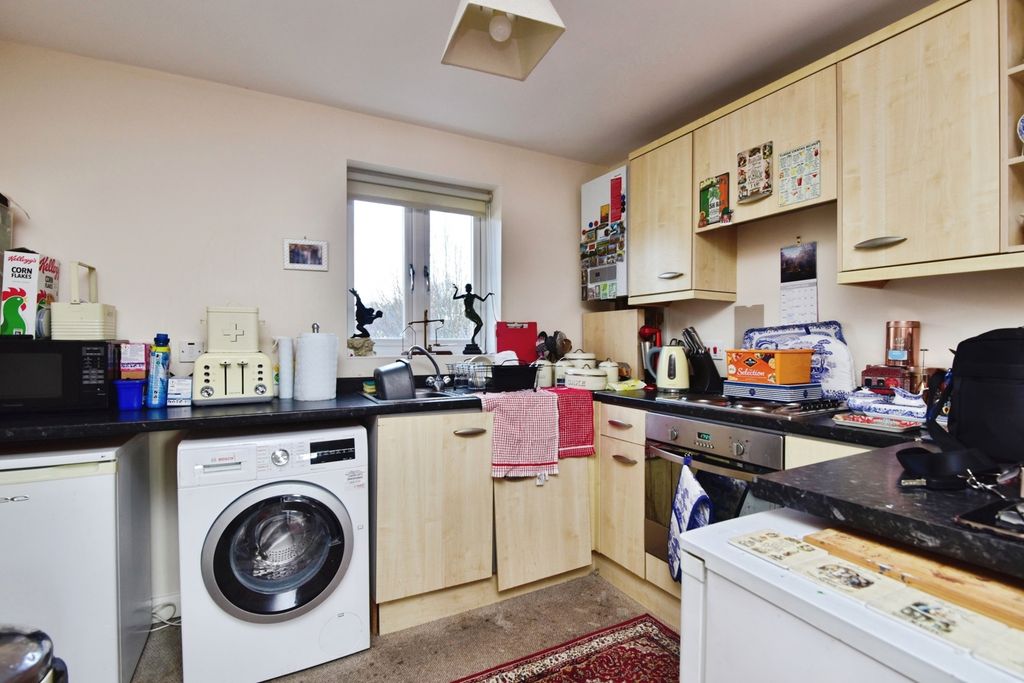 Additional image 9 of 2 bed flat for saleJames Street, Stoke-On-Trent, Staffordshire ST4