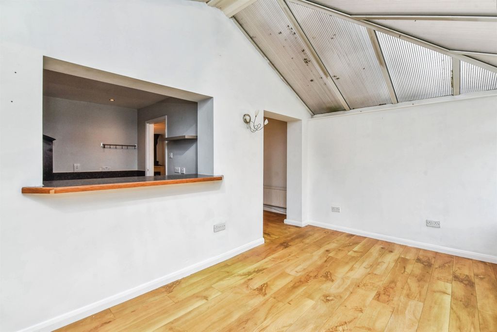Additional image 7 of 4 bed semi-detached house for saleBright Close, Chippenham SN15