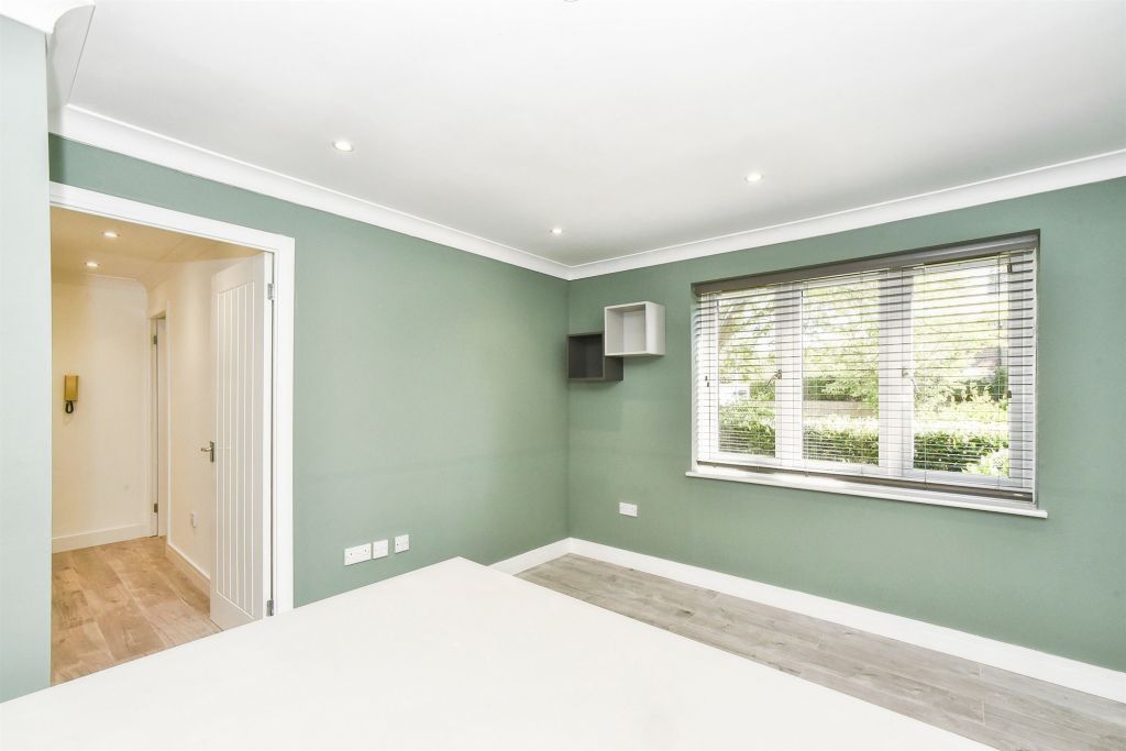 Additional image 5 of 1 bed flat for saleGlenville Close, Royal Wootton Bassett, Swindon SN4
