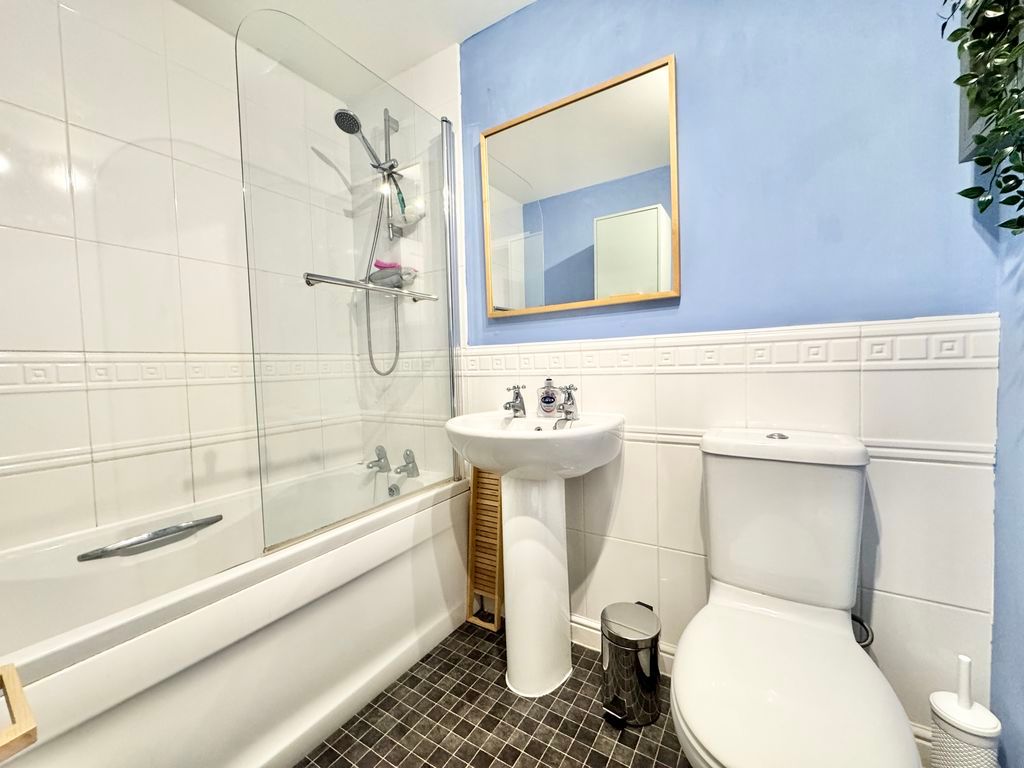 Additional image 13 of 3 bed town house for saleDarwin Crescent, Loughborough LE11