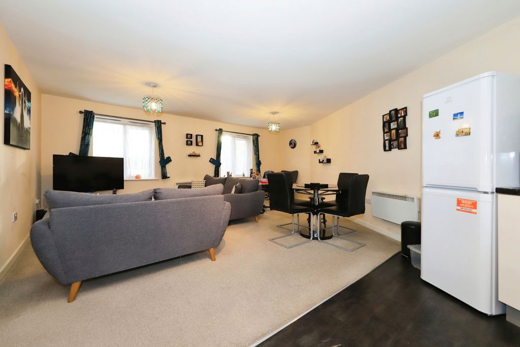 Additional image 3 of 2 bed flat for saleAkron Drive, Wolverhampton, West Midlands WV10