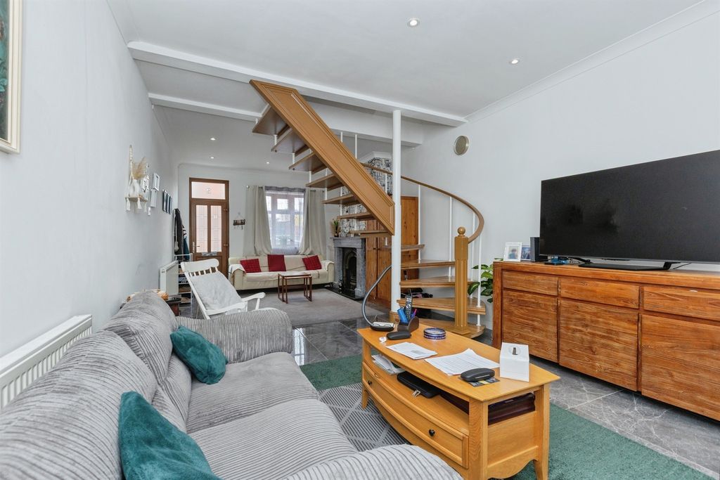 Additional image 15 of 4 bed terraced house for saleIngle Street, Leicester LE3