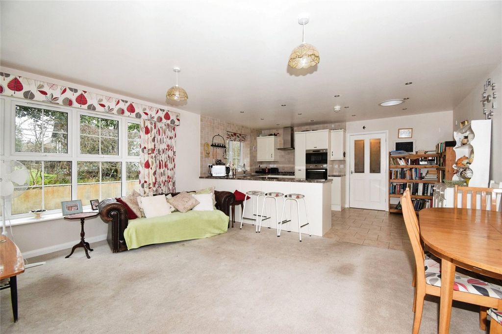 Additional image 7 of 3 bed detached house for saleThe Oval, Oadby, Leicester, Leicestershire LE2