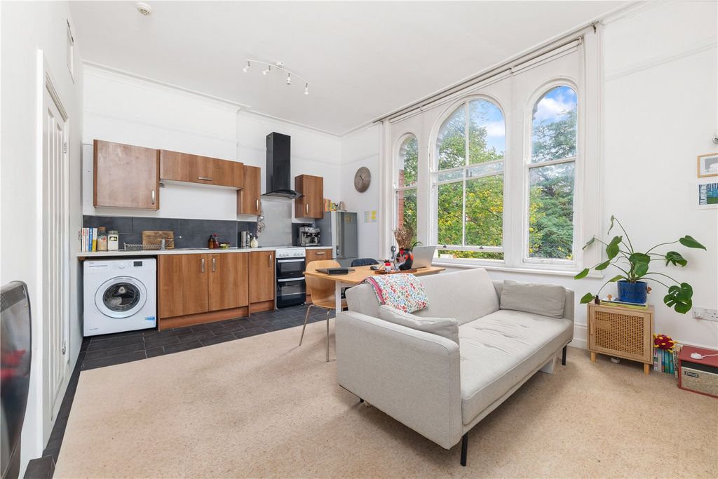 Additional image 10 of 4 bed semi-detached house for saleKnighton Park Road, Stoneygate, Leicester LE2