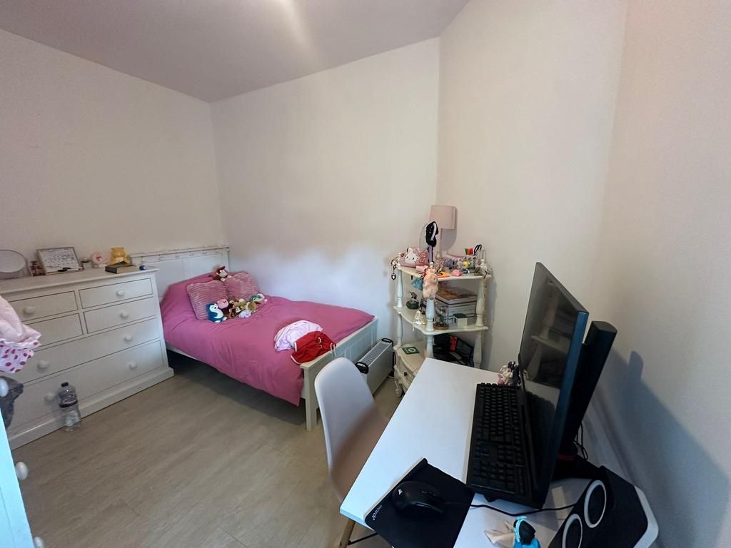 Additional image 31 of 5 bed semi-detached house for saleMeadhurst Road, Leicester LE3