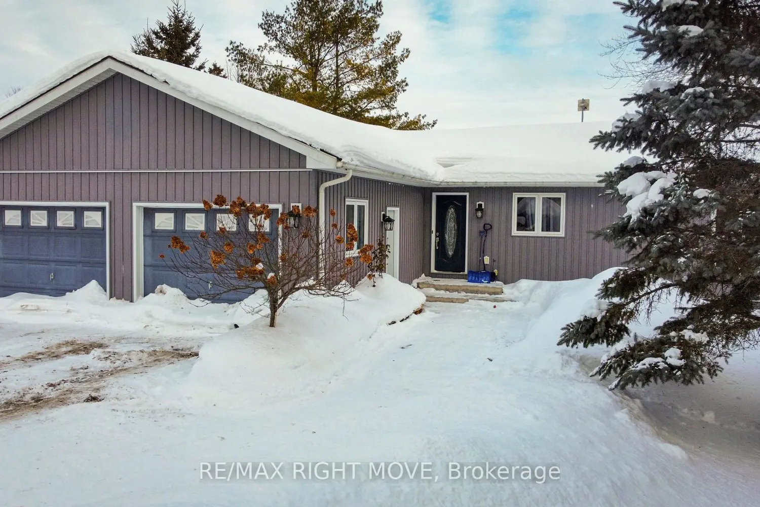 35 Cedar Bay Road photo 3