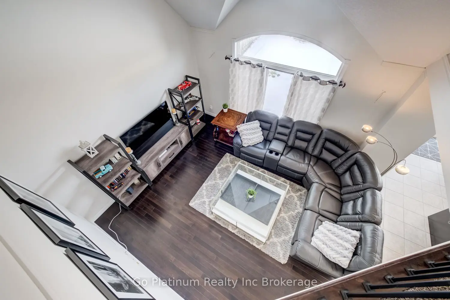 Additional image 7 of 739 Frontenac Crescent