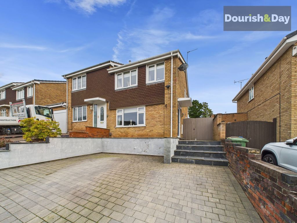 3 bed semi-detached house for saleHurstmead Drive, Stafford ST17