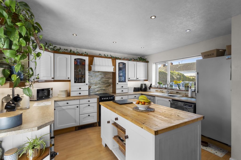 Additional image 4 of 5 bed detached house for saleThe Maples School Lane, Swinford, Lutterworth LE17