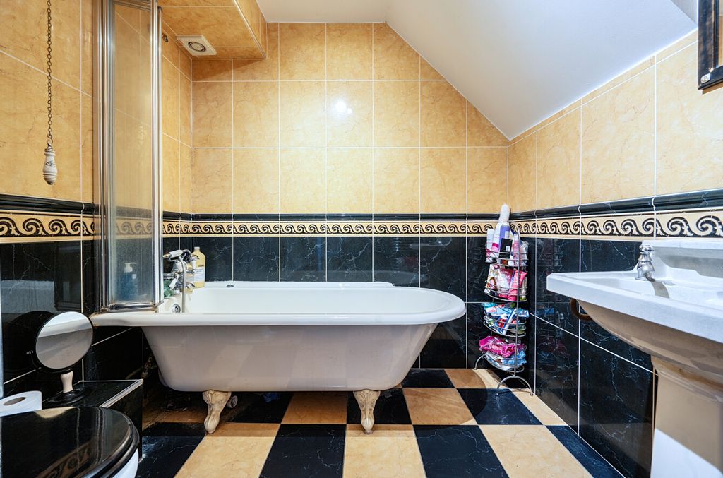 Additional image 6 of 3 bed terraced house for salePavy Cottages, Markham Road, Swindon SN4