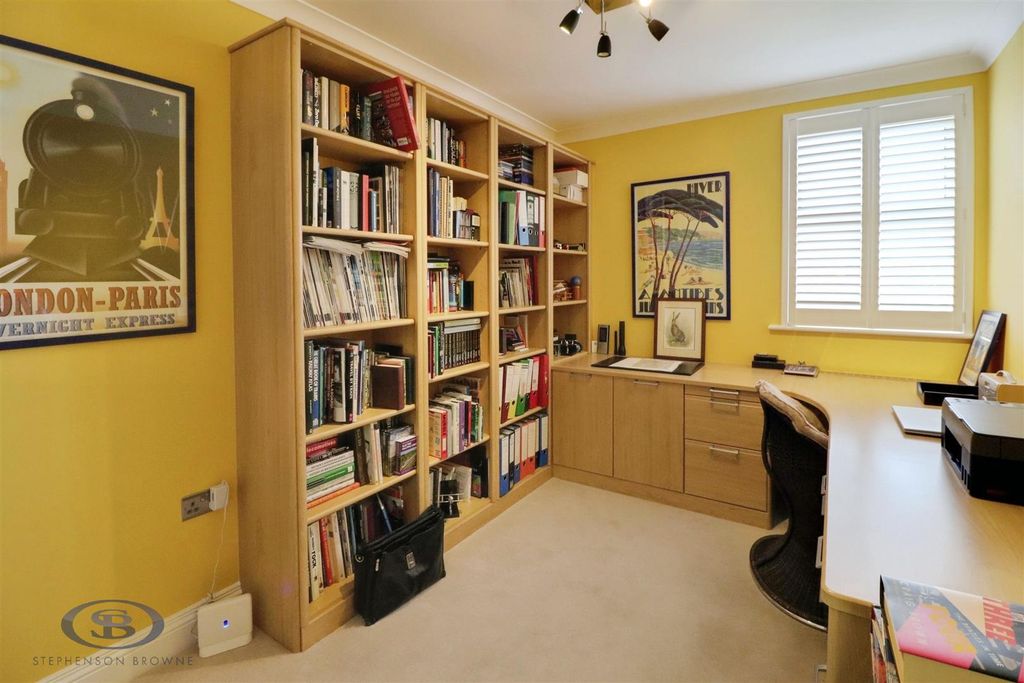 Additional image 21 of 3 bed flat for saleAshbourne Drive, Weston, Crewe CW2