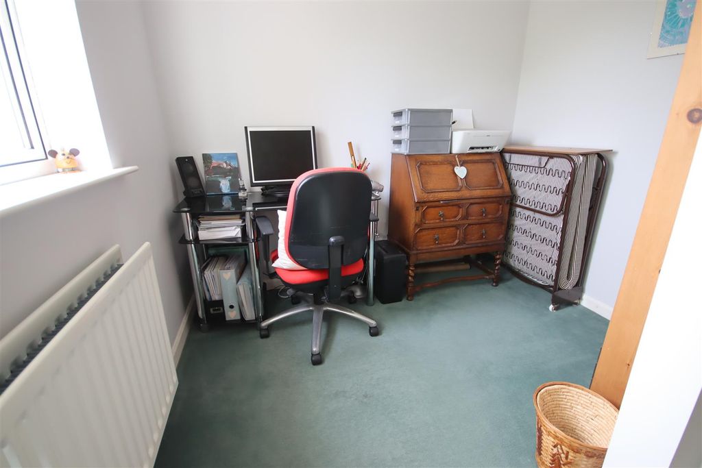 Additional image 14 of 5 bed semi-detached house for saleHardens Close, Chippenham SN15