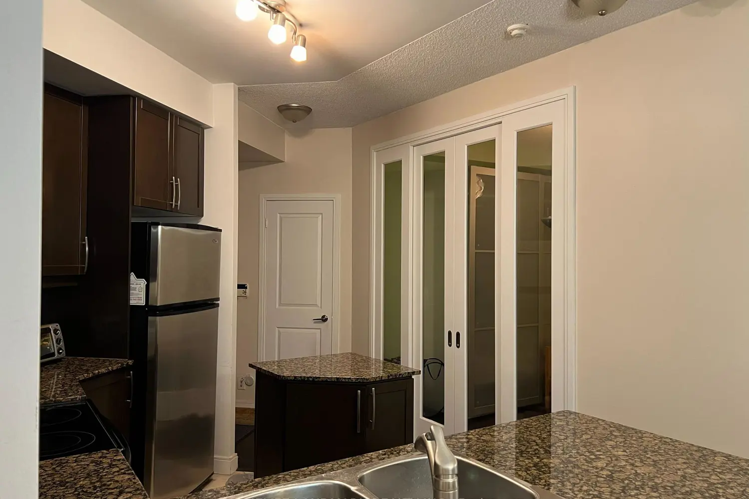 Additional image 3 of 70 Absolute Avenue 2707