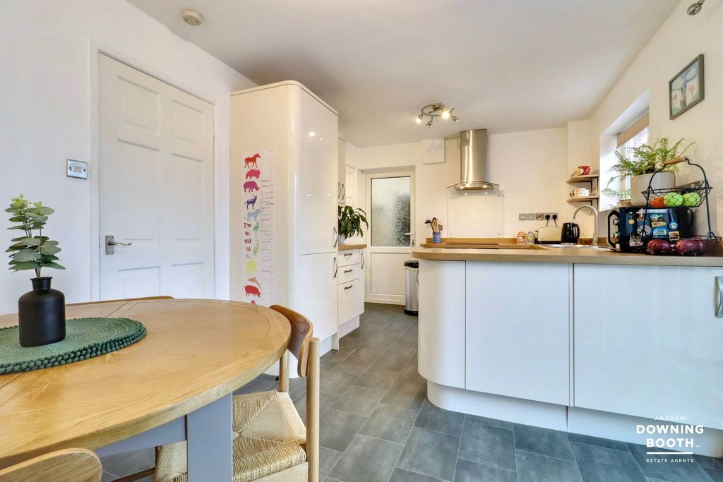 Additional image 4 of 3 bed detached house for saleCornfield Drive, Lichfield WS14