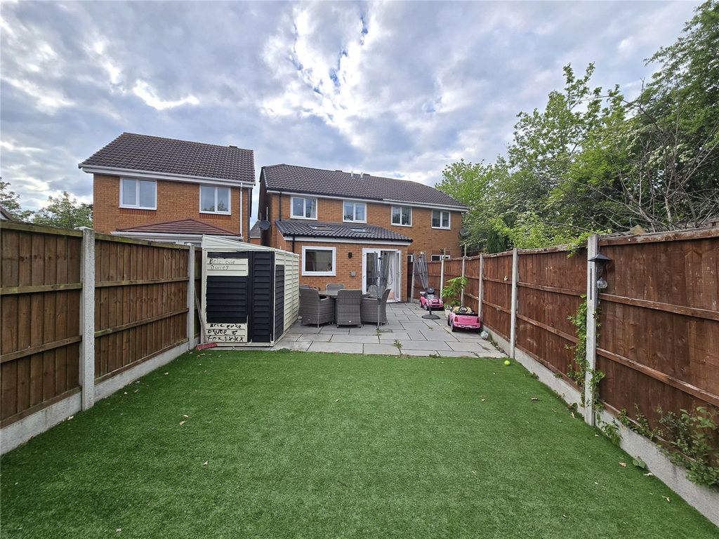 Additional image 13 of 3 bed semi-detached house for saleGlendale Court, Wilnecote, Tamworth, Staffordshire B77