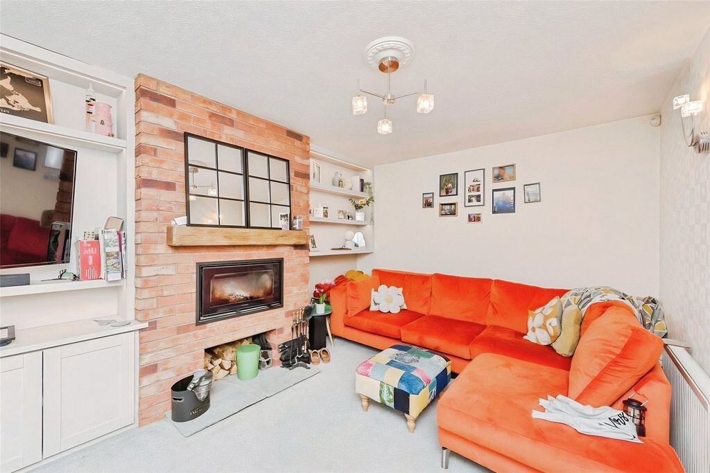 Additional image 9 of 3 bed semi-detached house for saleGlovers Close, Atherstone, Warwickshire CV9