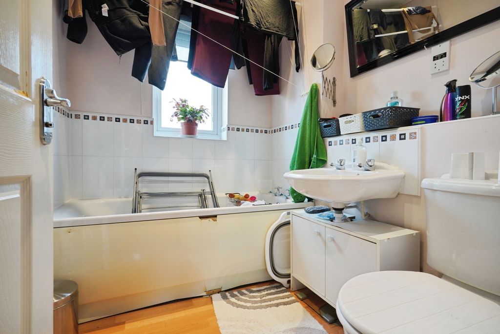 Additional image 12 of 3 bed terraced house for saleGeorge Orton Court, Burton-On-Trent, Staffordshire DE14