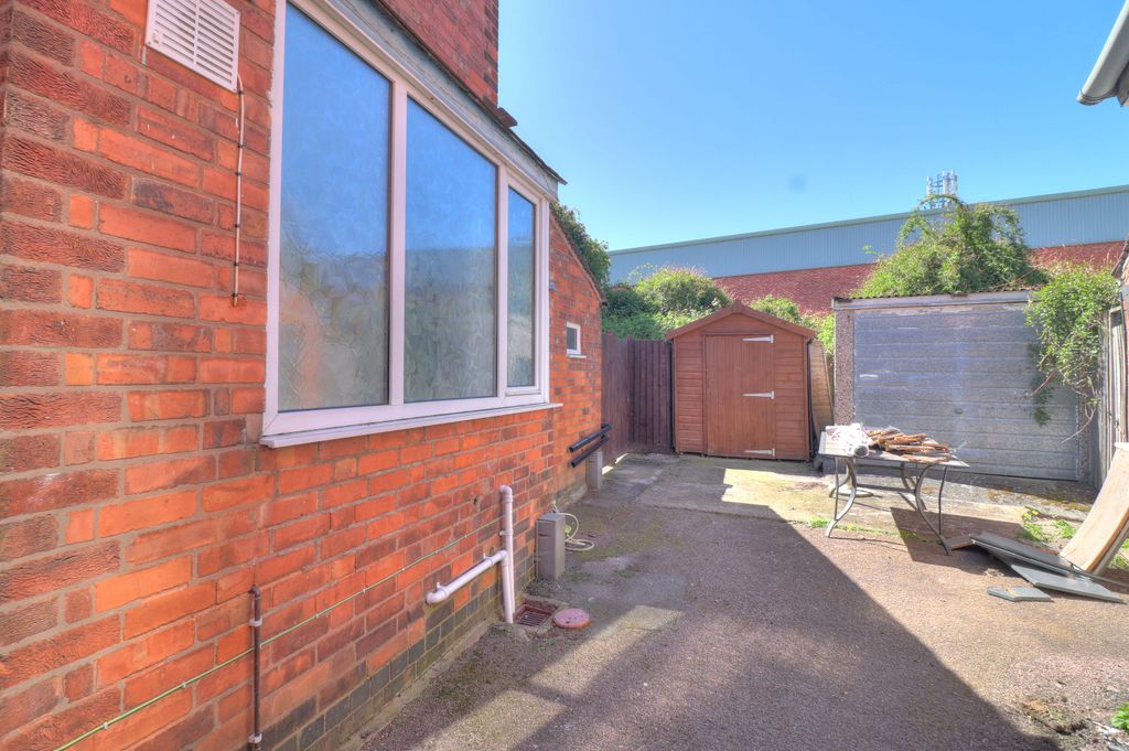 Additional image 23 of 3 bed semi-detached house for saleEileen Avenue, Leicester LE4
