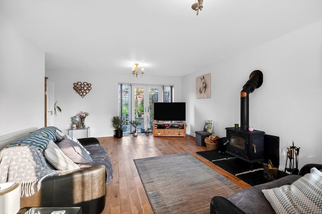 Additional image 2 of 4 bed detached house for saleCommon Road, Wombourne, Wolverhampton WV5