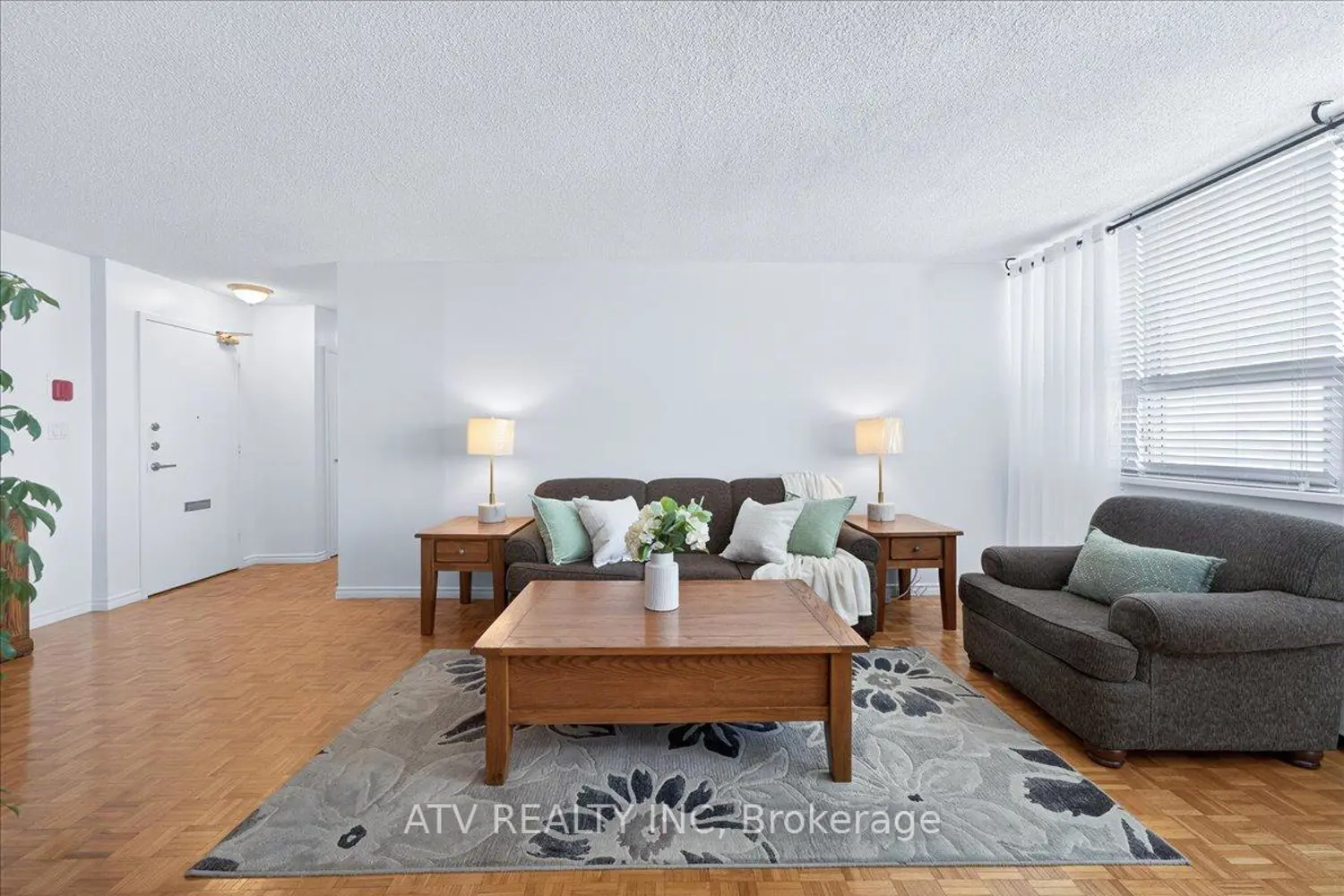 Additional image 5 of 151 La Rose Avenue 804