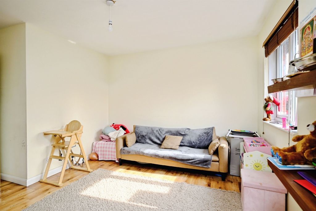 Additional image 3 of 1 bed flat for saleAvon Drive, Alderbury, Salisbury SP5