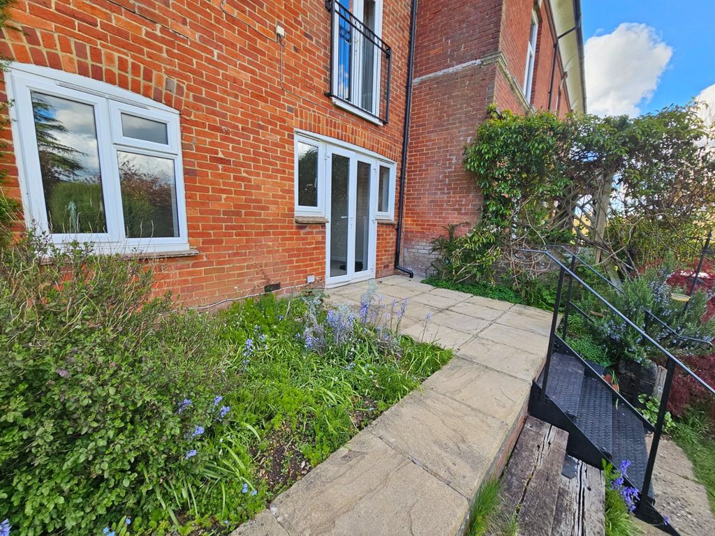Additional image 7 of 2 bed flat for saleBourne Avenue, Salisbury, Wiltshire SP1