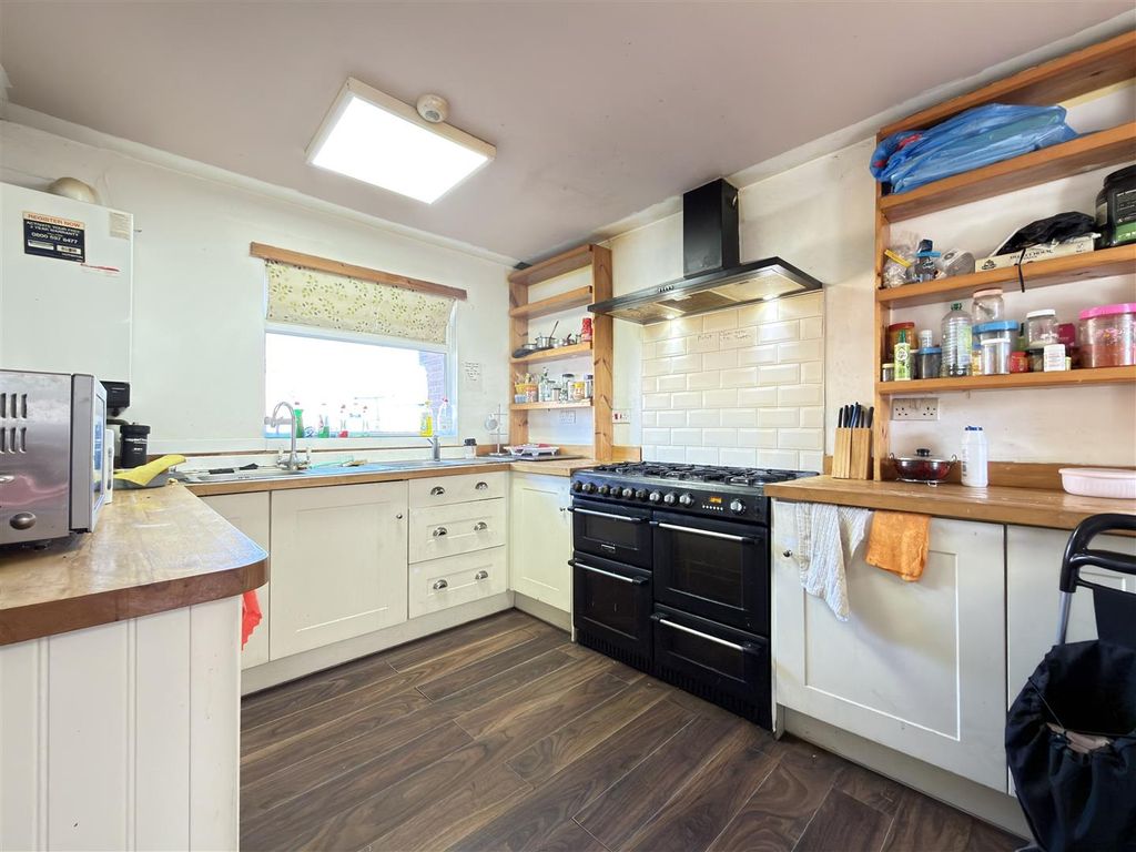 Additional image 7 of 7 bed end terrace house for saleAikman Avenue, Leicester LE3