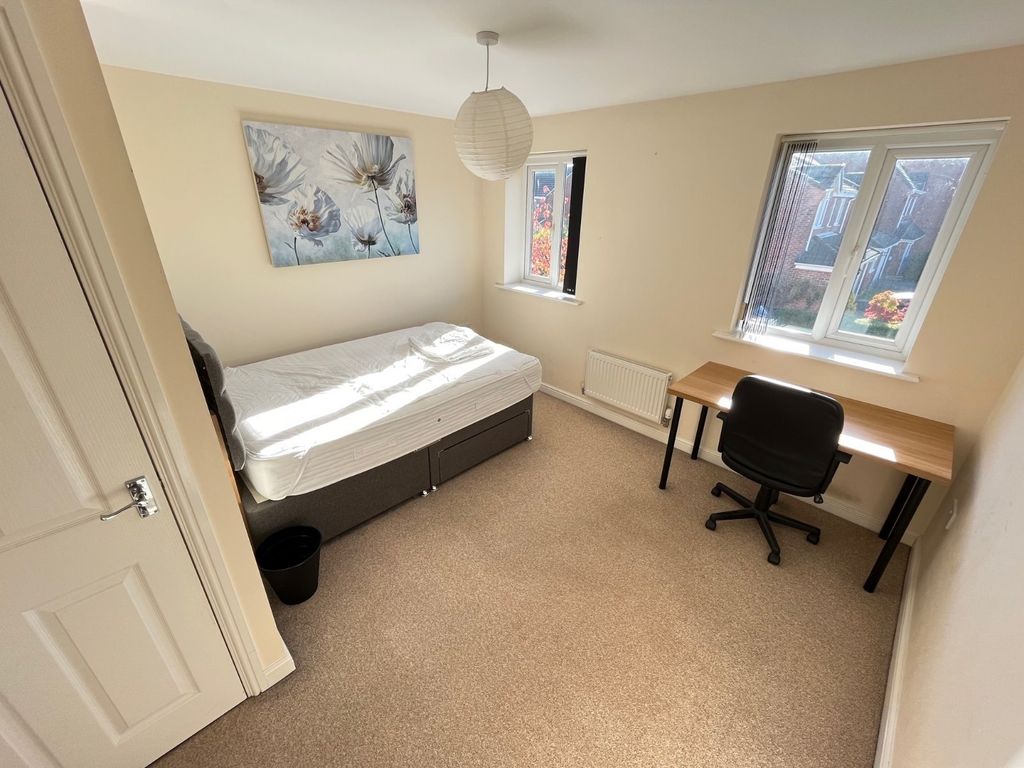 Additional image 11 of 3 bed detached house for saleGreylag Gate, Newcastle, Staffordshire ST5