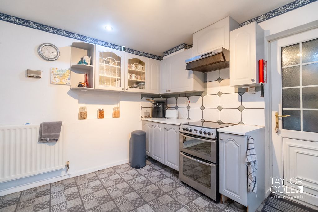 Additional image 8 of 3 bed detached bungalow for saleGlascote Road, Tamworth B77