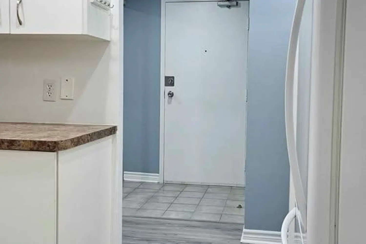 Additional image 2 of 4872 Valley Way 201