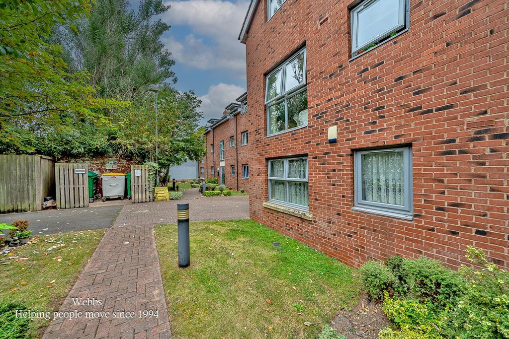 Additional image 15 of 2 bed flat for salePark Road, Bloxwich, Walsall WS3