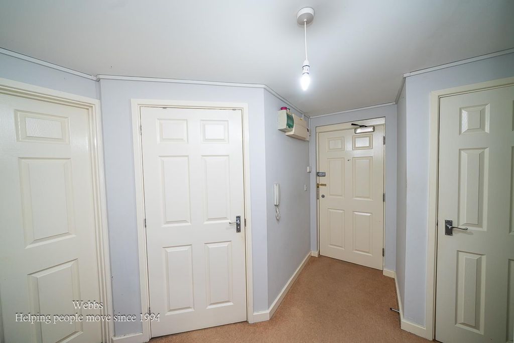 Additional image 7 of 2 bed flat for salePark Road, Bloxwich, Walsall WS3