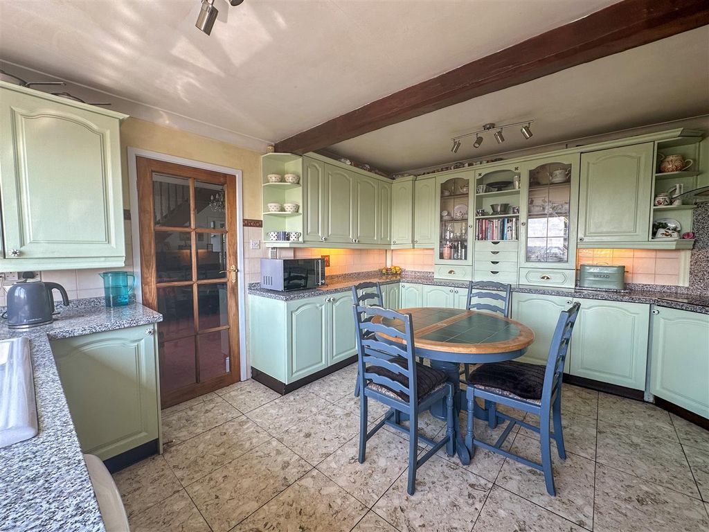 Additional image 9 of 4 bed semi-detached house for saleGreenway Bank, Stoke-On-Trent ST2