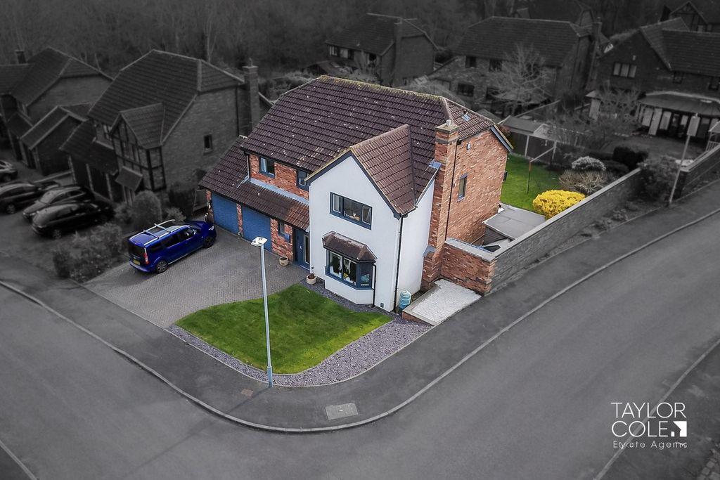 Additional image 2 of 5 bed detached house for saleShannon, Belgrave, Tamworth, Staffordshire B77