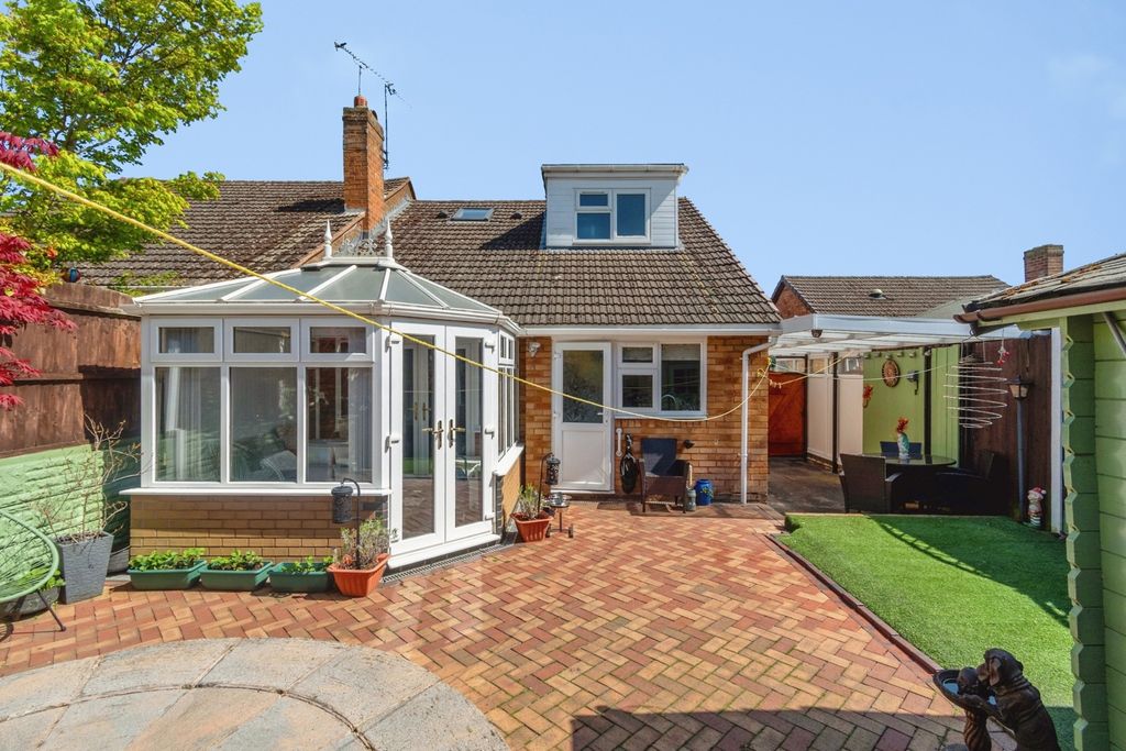 Additional image 11 of 3 bed bungalow for saleMount Close, Cheslyn Hay, Walsall WS6
