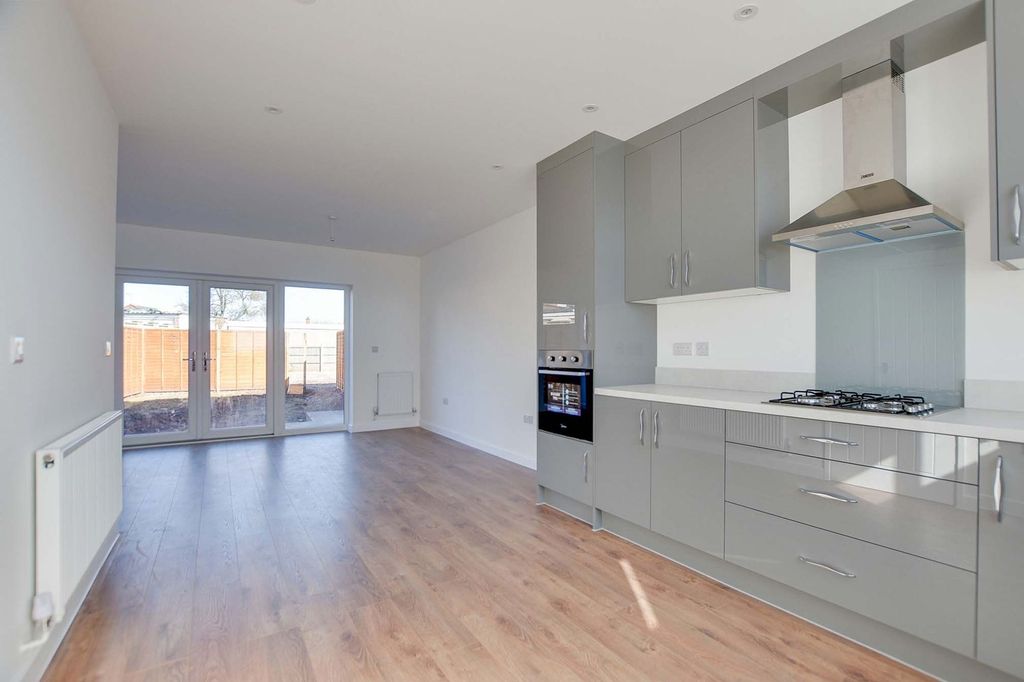 Additional image 3 of 3 bed terraced house for saleGipsy Lane, Leicester LE4
