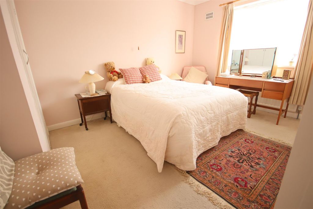 Additional image 11 of 5 bed semi-detached house for saleHardens Close, Chippenham SN15