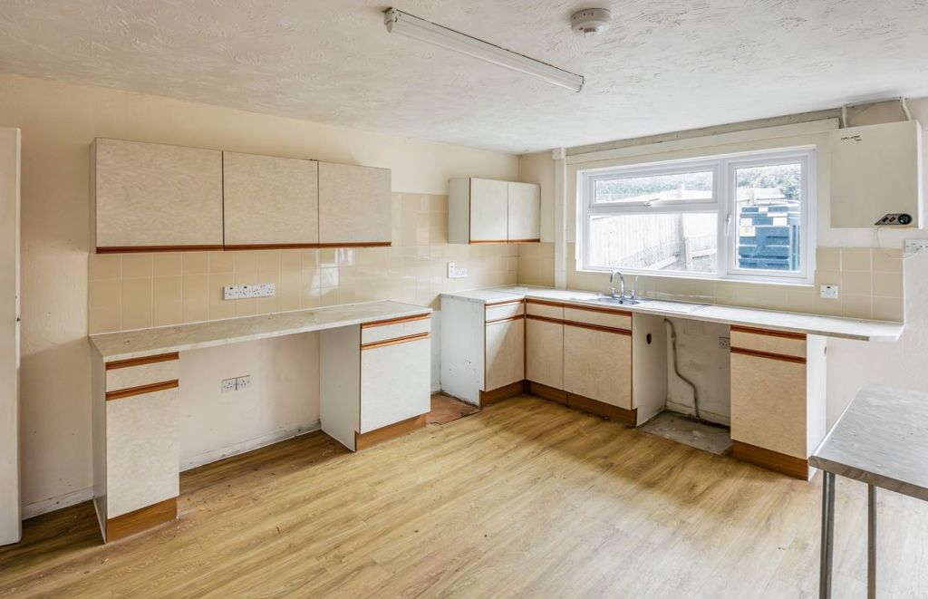 Additional image 11 of 3 bed end terrace house for sale34, Clyffe Pypard, Swindon, Wiltshire SN4