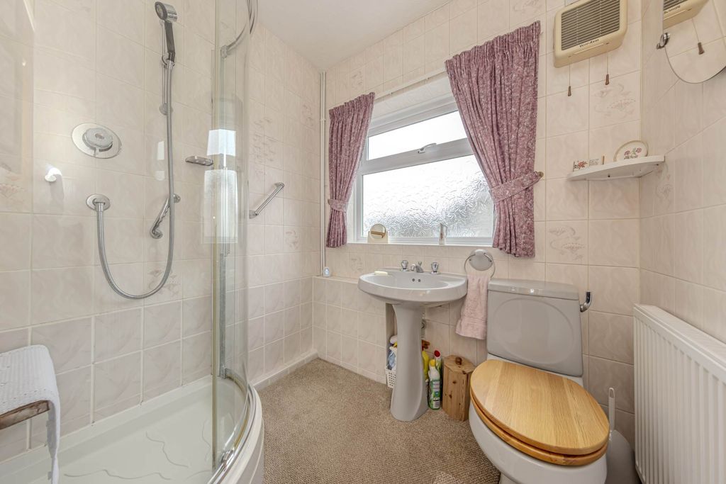 Additional image 14 of 3 bed bungalow for salePark Drive, Werrington, Stoke On Trent ST9