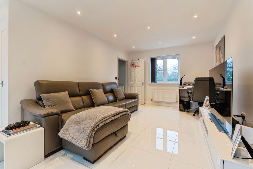 Additional image 12 of 3 bed detached house for saleCowslip Lane, Leicester LE7